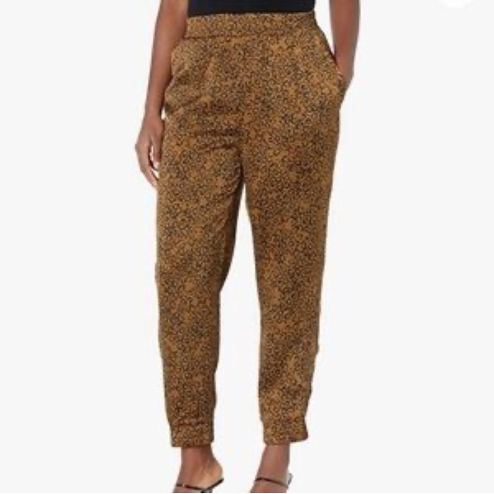 cupcakes & cashmere leopard silky Jogger Pants size XS